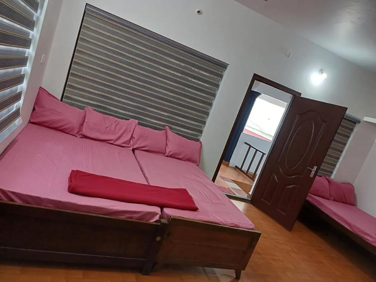 Colours Homestay Pīrmed