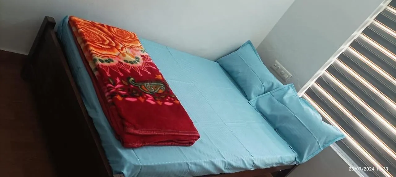 Colours Homestay Pīrmed 0*,  인도